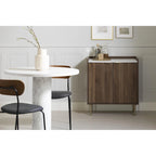Buffet deux portes Mid-Century Glam avec accents dorés et étagère réglable