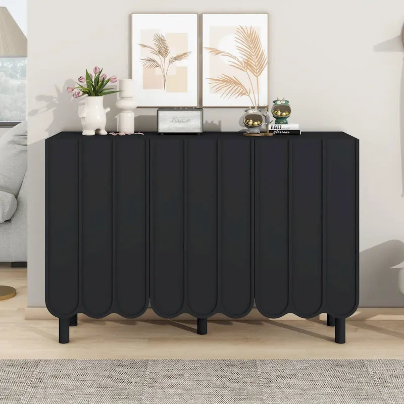 Meuble à chaussures minimaliste crème avec portes ondulées, 5 pieds en bois et étagères réglables